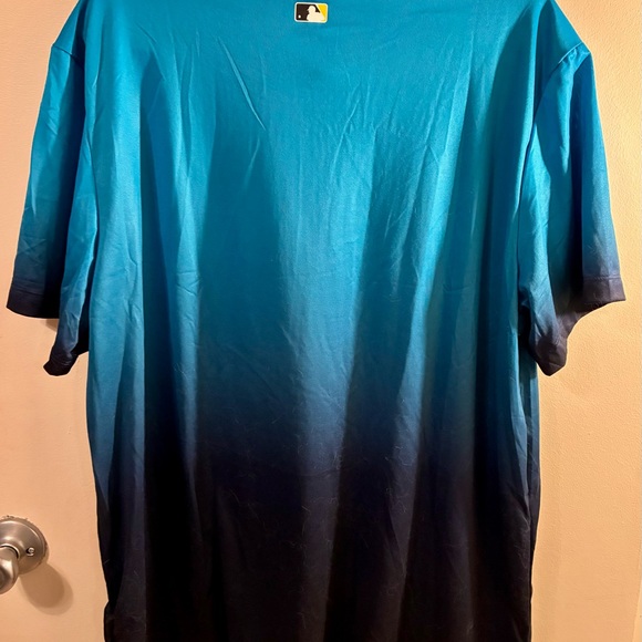 Nike MLB Philadelphia Phillies City Connect Dri-FIT Tee-NWT size XL - Picture 4 of 4